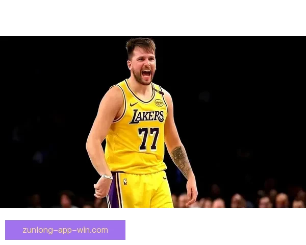 东契奇三节狂砍40分超越拉塞尔 创湖人单赛季三分新纪录 里夫斯迎重要里程碑