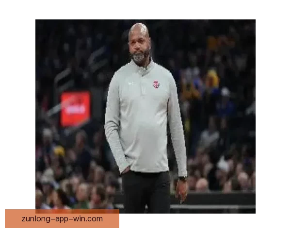 活塞时隔19年再夺东部第一 杜伦贡献16分7篮板乔治砍下20分